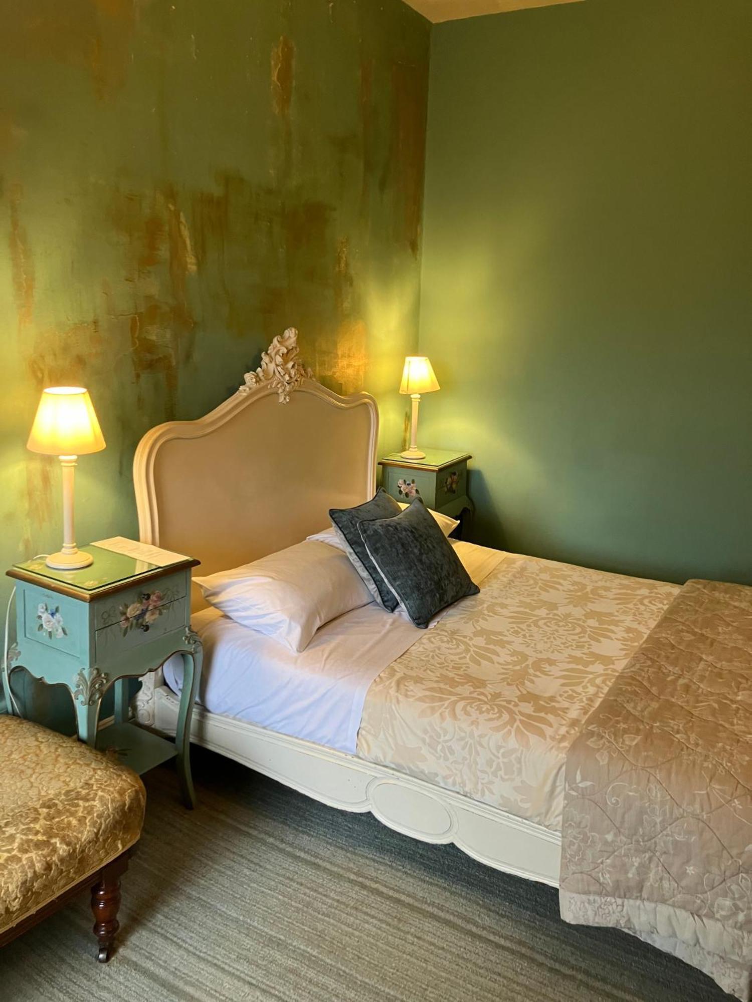 סייל Cornerstones Guest House מראה חיצוני תמונה