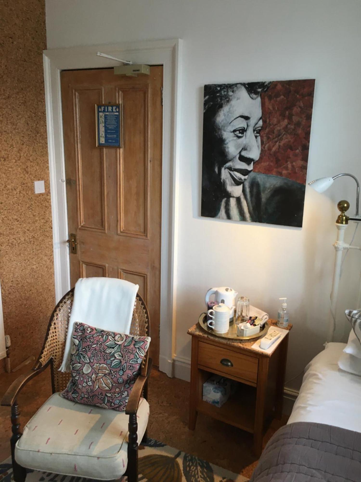 סייל Cornerstones Guest House מראה חיצוני תמונה