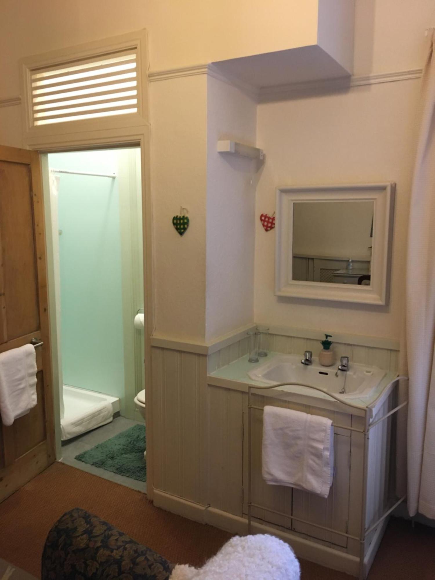 סייל Cornerstones Guest House מראה חיצוני תמונה