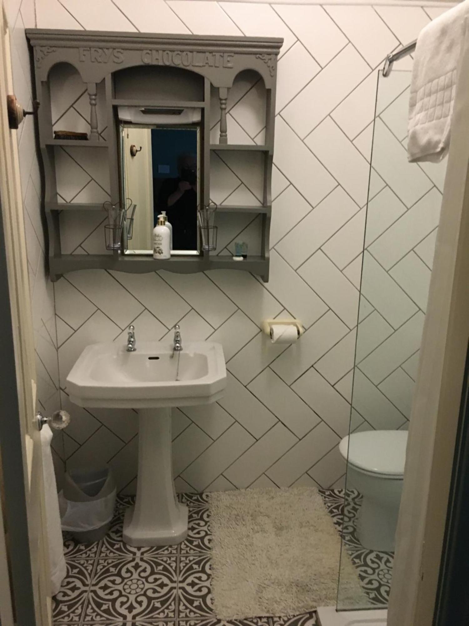 סייל Cornerstones Guest House מראה חיצוני תמונה