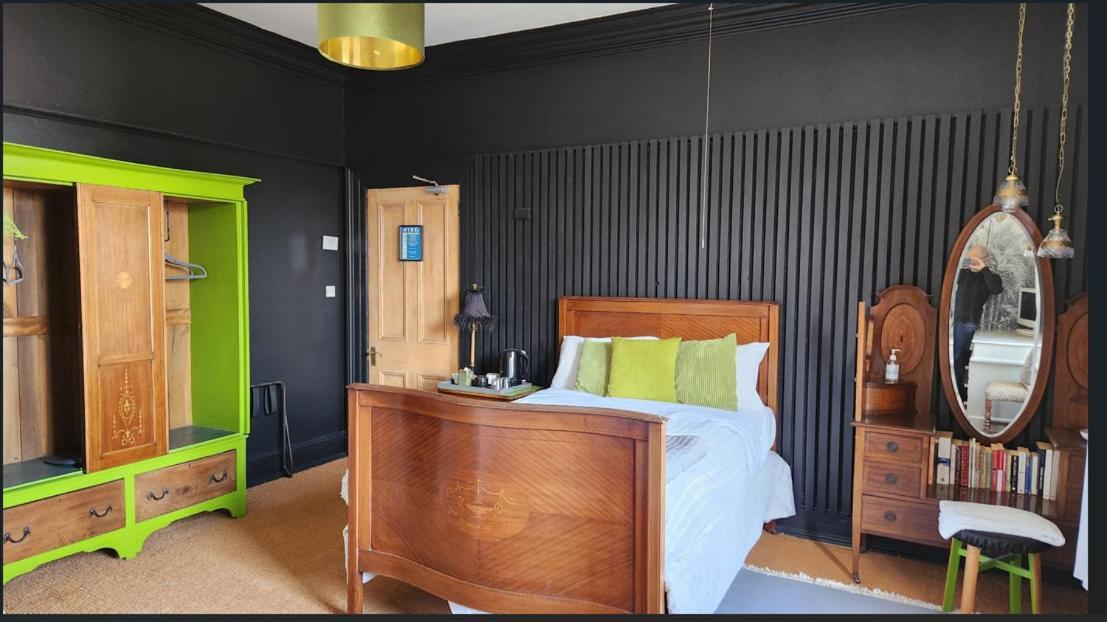 סייל Cornerstones Guest House מראה חיצוני תמונה