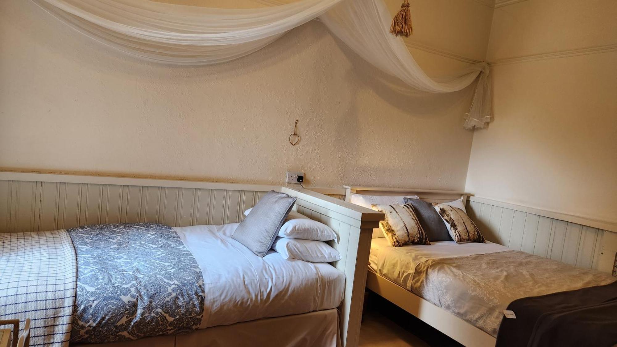 סייל Cornerstones Guest House מראה חיצוני תמונה